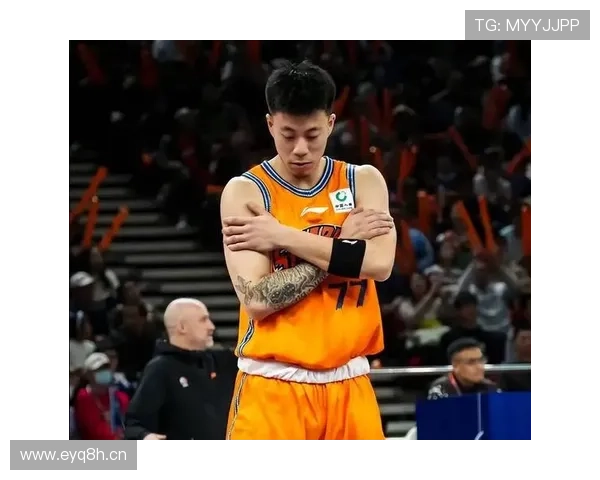 [CBA]张镇麟弧顶接球 三分出手空心入网.